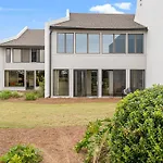Harbour Villa 4232